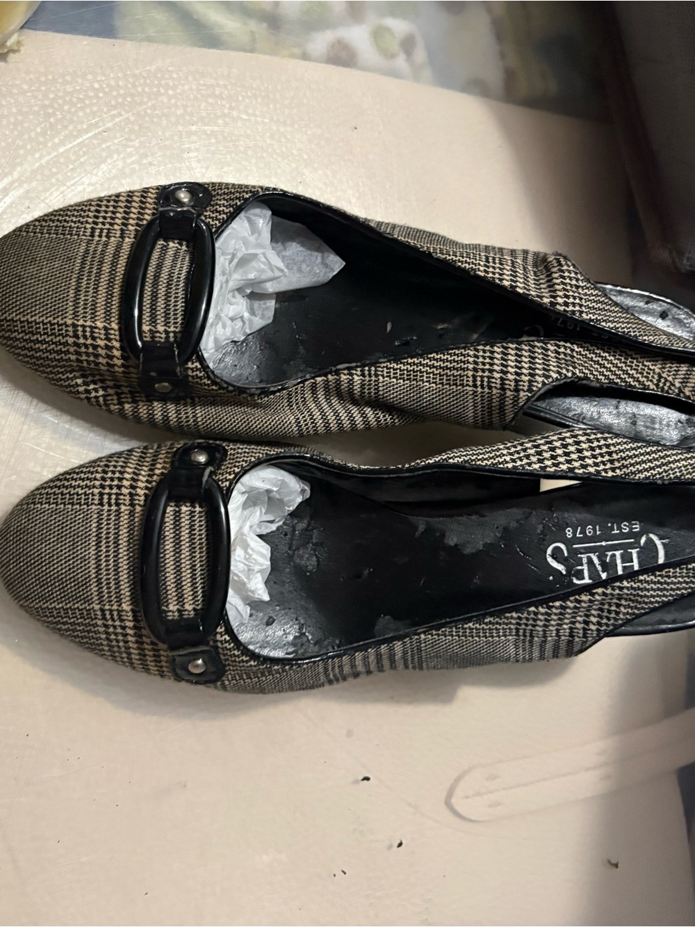 Chaps Plaid Pointed-Toe Ballet Flats in Black and Tan